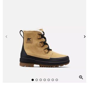 NIB Sorel Tivoli IV Waterproof Boot Women’s 7 Curry